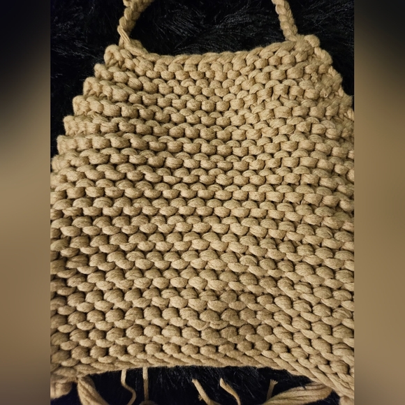 Small Halter - Picture 3 of 4